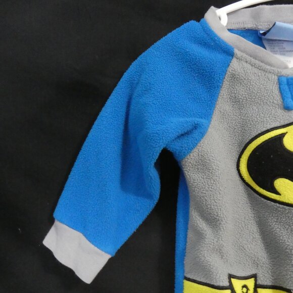 DC SUPER FRIENDS | 12 months | Batman Fleece Zip-Up Pajama Onesie - Picture 3 of 14